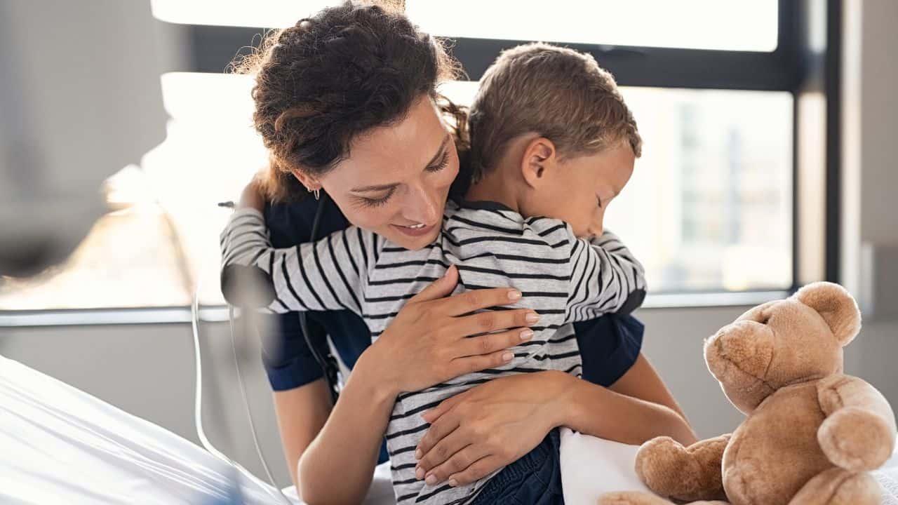 kid hugging his mom