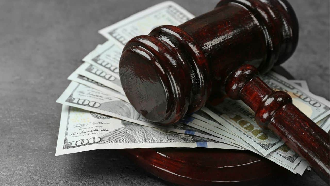 Who Pays Divorce Attorney Fees in Texas?