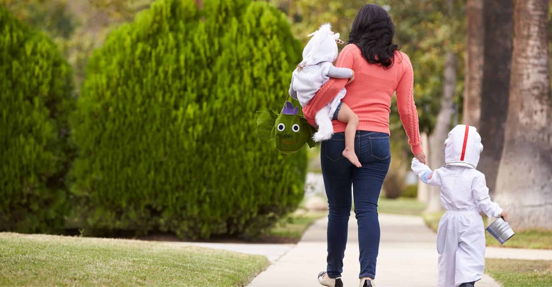 Halloween Visitation in Texas: Who Gets the Kids? [2025]
